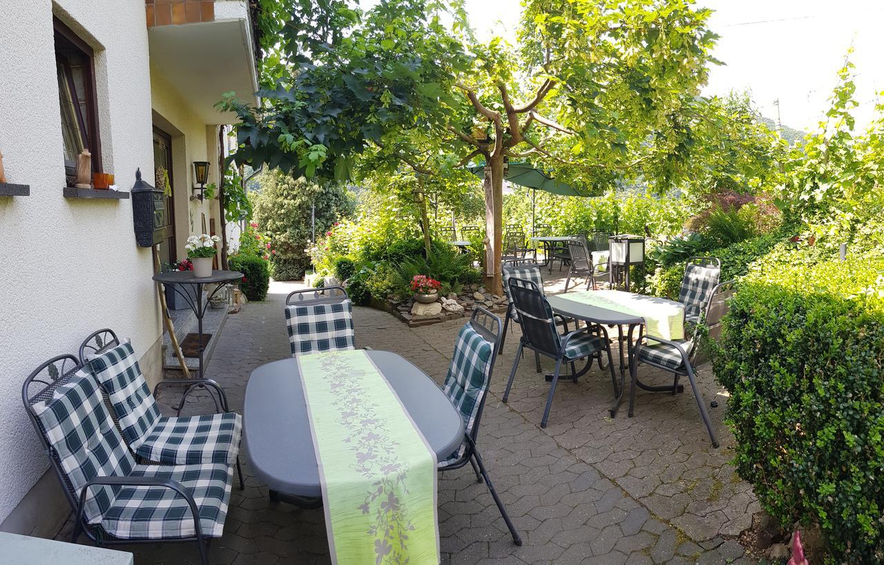 Weingut Erich Serwazi Mesenich Exterior foto