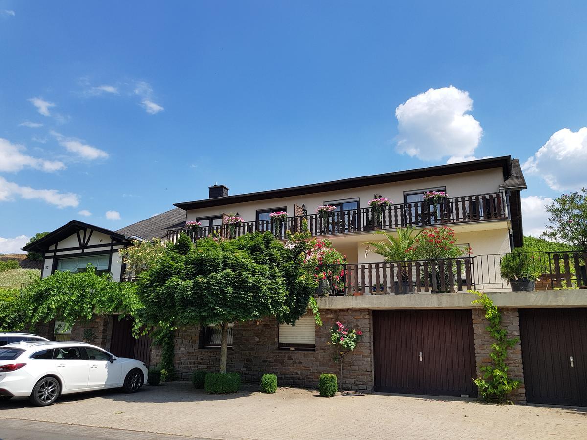 Weingut Erich Serwazi Mesenich Exterior foto
